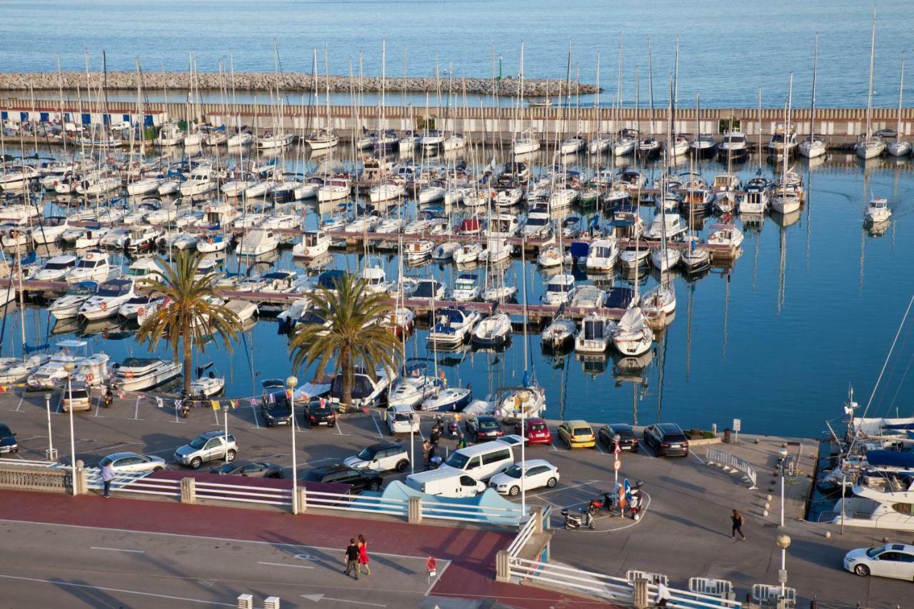 Candela'S Beach Port Masnou Ngoại thất bức ảnh